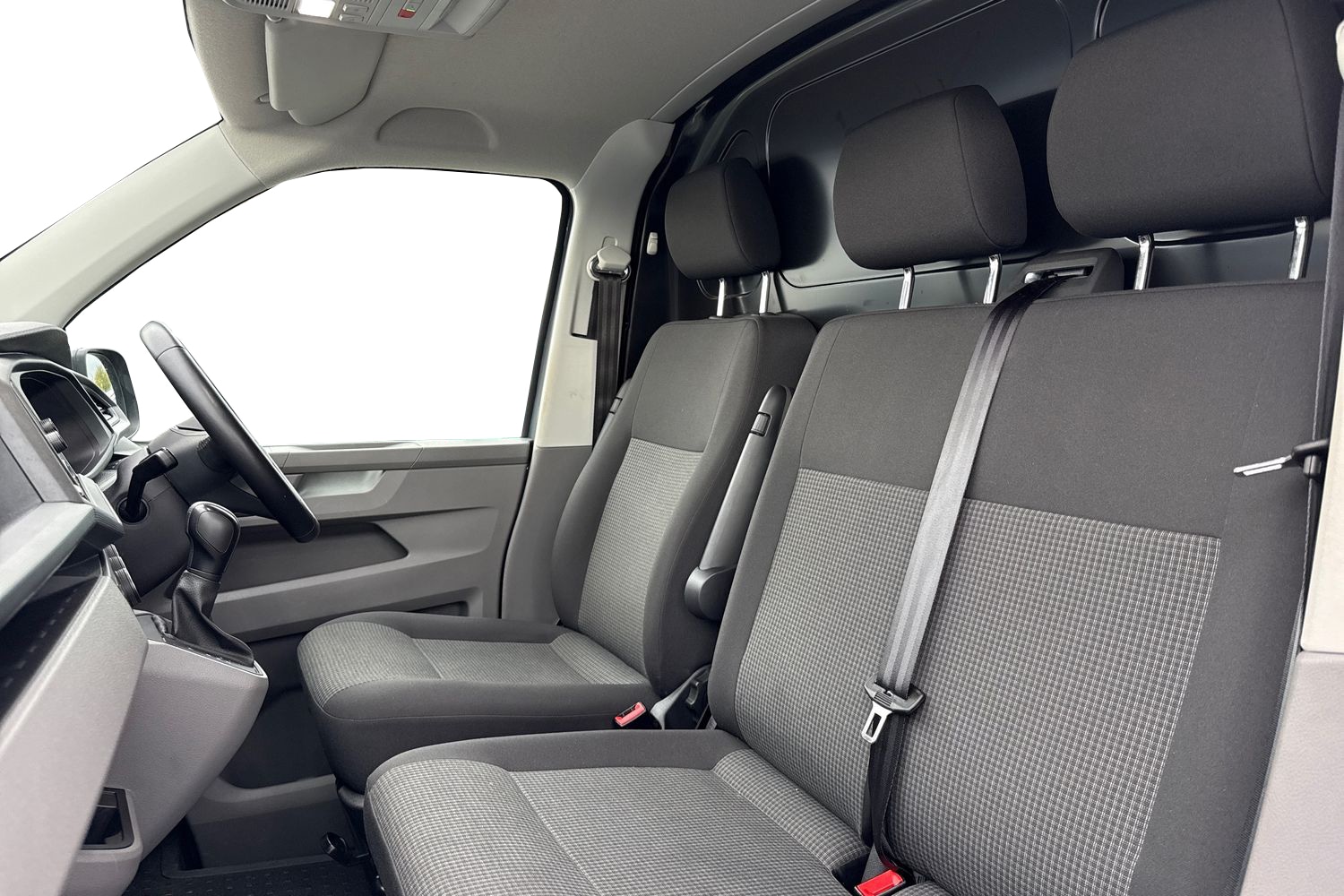 Used Volkswagen Transporter 2024 for sale - 76739682: Photo 16