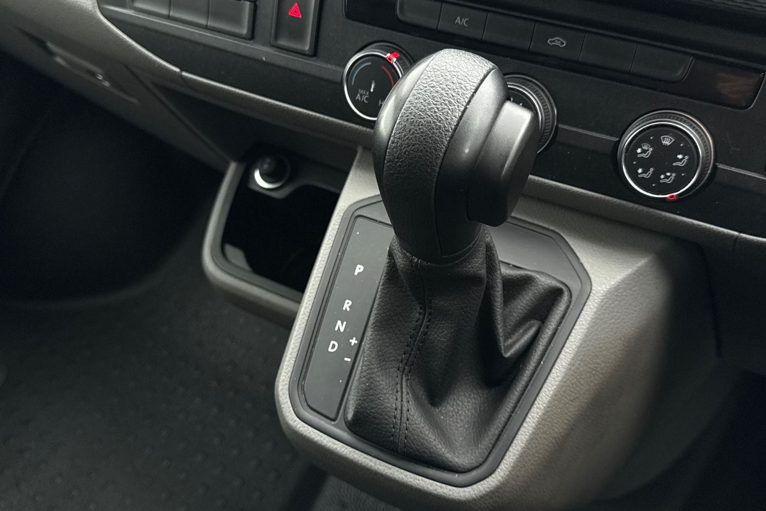 Used Volkswagen Transporter 2024 for sale - 76739682: Photo 23