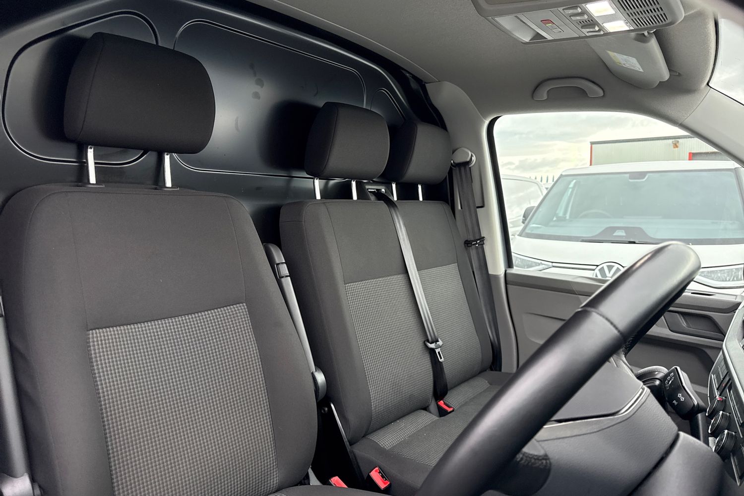 Used Volkswagen Transporter 2024 for sale - 76739682: Photo 24