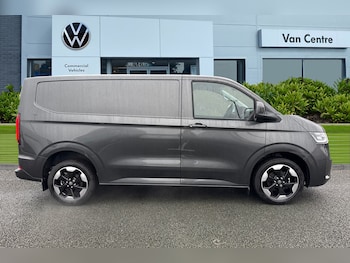 Used Volkswagen Transporter 2025 for sale - 77152630: Photo