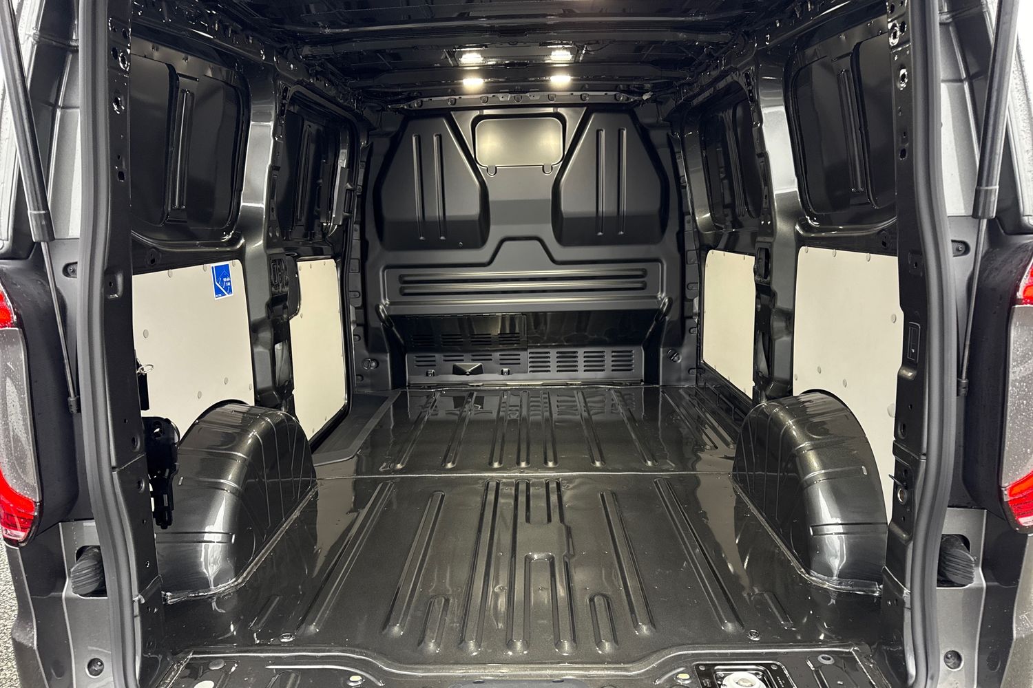 Used Volkswagen Transporter 2025 for sale - 77152630: Photo 6