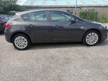 Used Vauxhall Astra 2013 for sale - 75244947: Photo