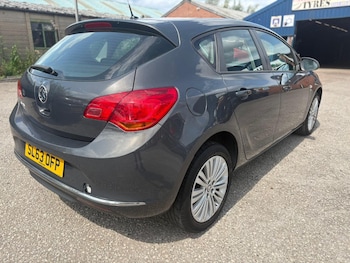 Used Vauxhall Astra 2013 for sale - 75244947: Photo