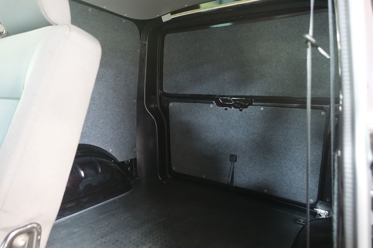 Used Volkswagen Transporter 2016 for sale - 77234685: Photo 35