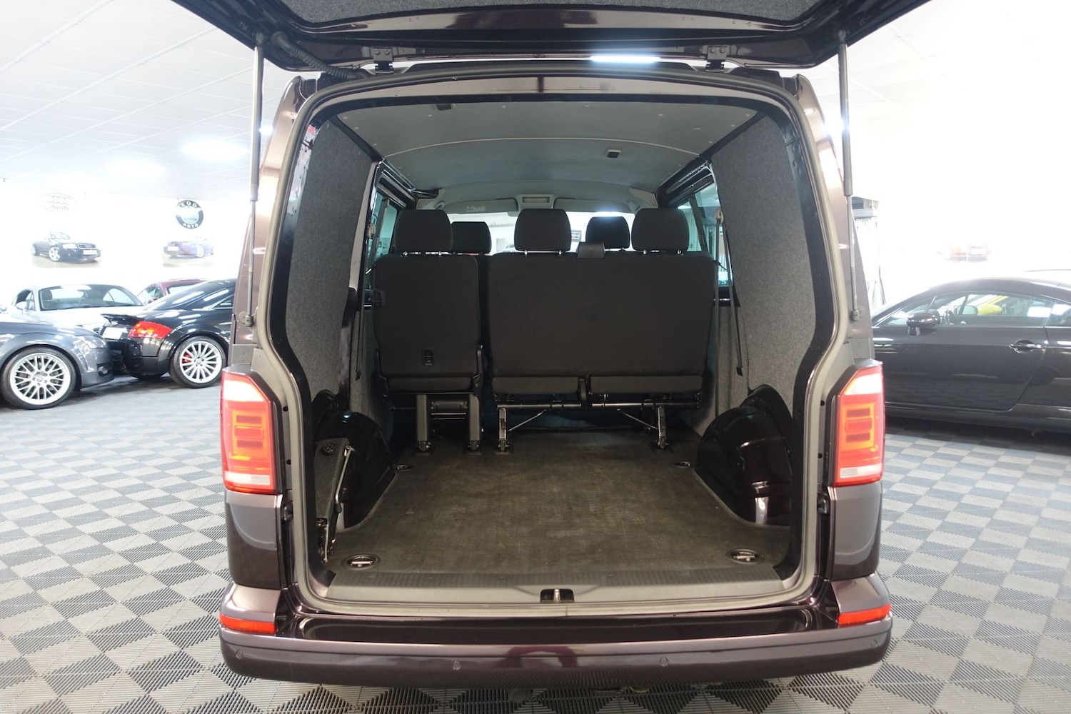 Used Volkswagen Transporter 2016 for sale - 77234685: Photo 36