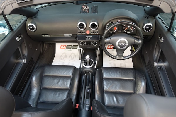 Used Audi TT 2002 for sale - 74687848: Photo 32