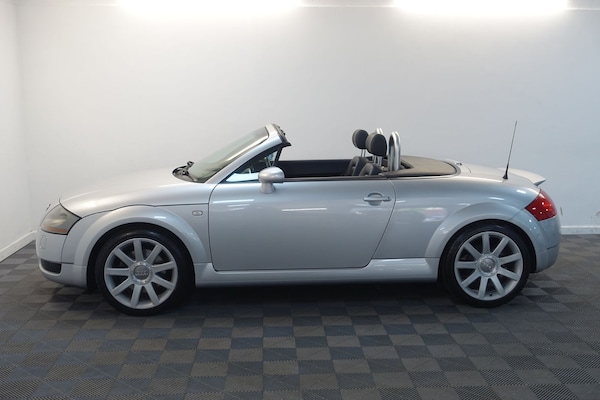 Used Audi TT 2002 for sale - 74687848: Photo 82