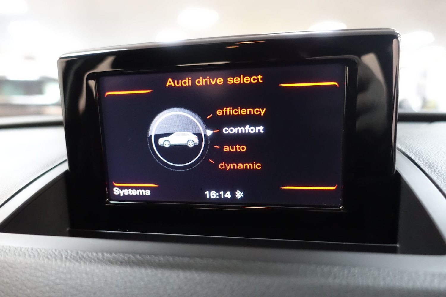 Used Audi Q3 2015 for sale - 77560761: Photo 23