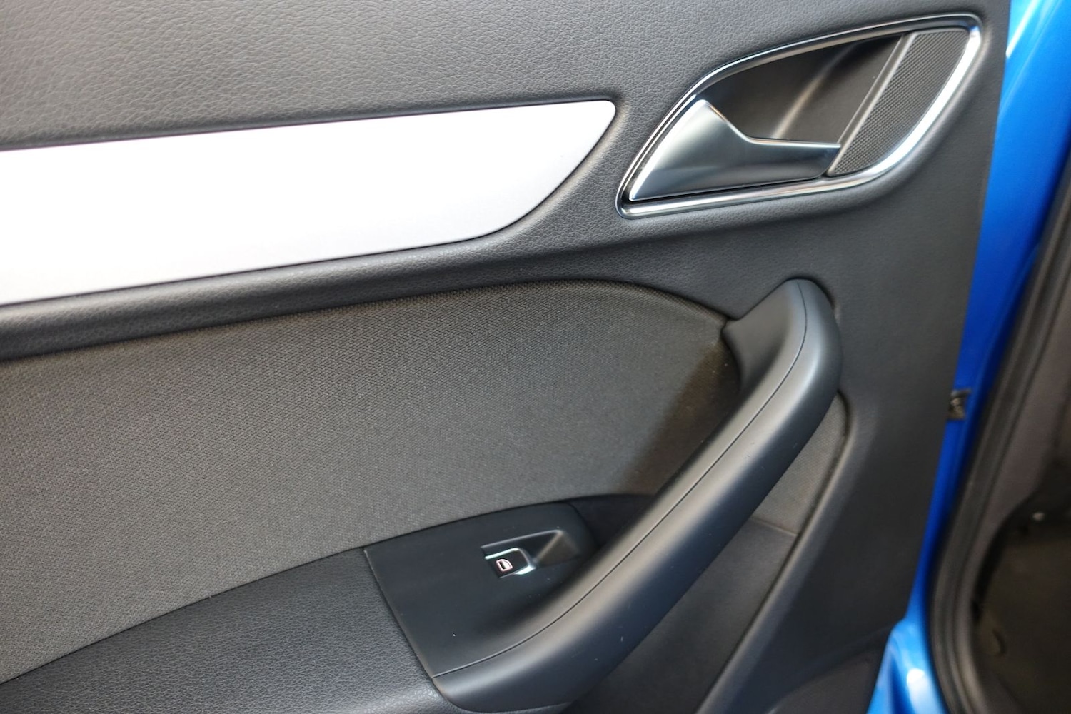 Used Audi Q3 2015 for sale - 77560761: Photo 41