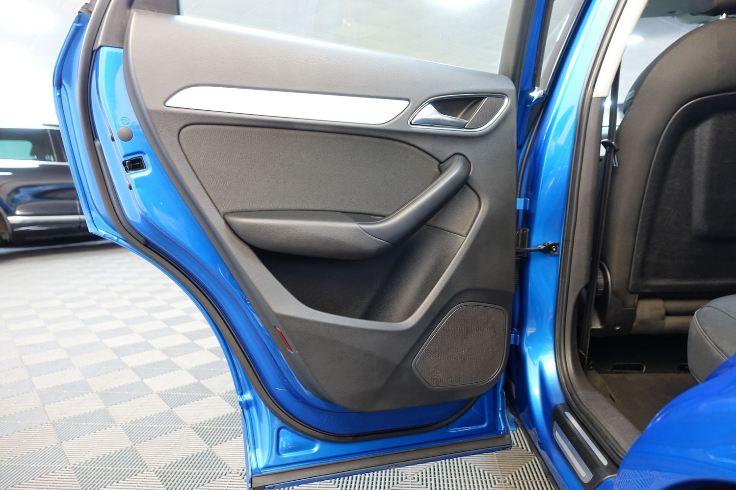 Used Audi Q3 2015 for sale - 77560761: Photo 42