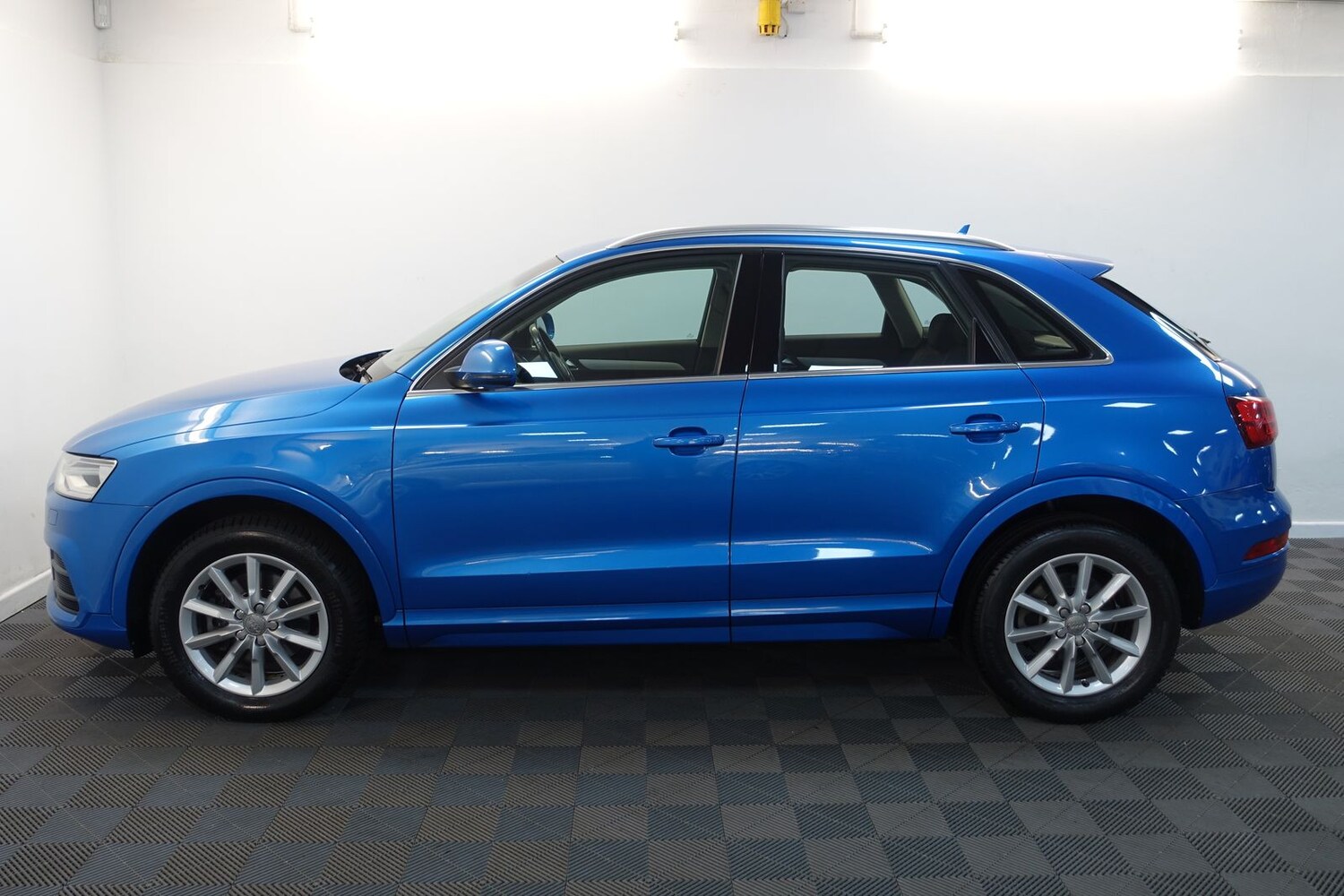 Used Audi Q3 2015 for sale - 77560761: Photo 79