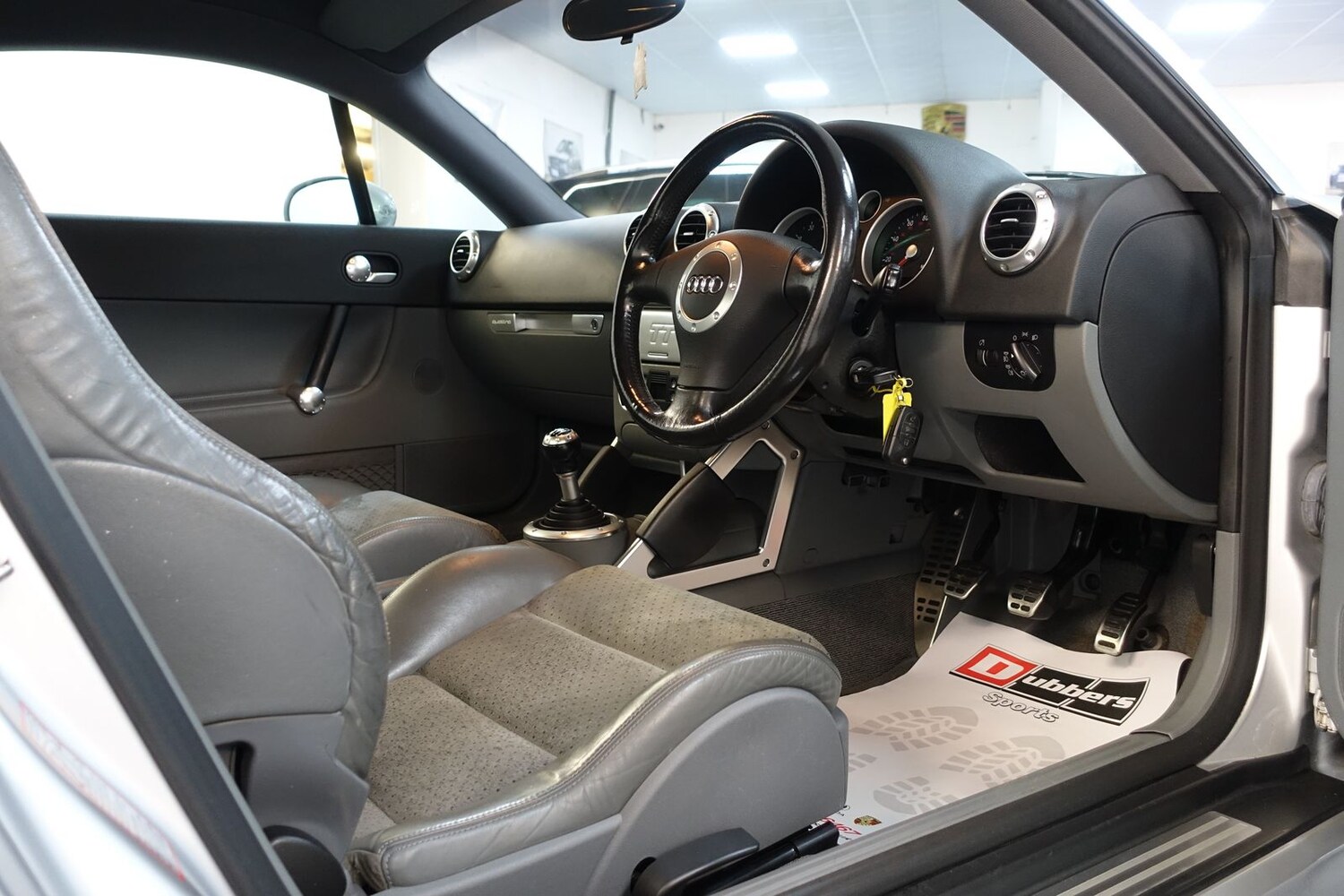 Used Audi TT 2001 for sale - 77102692: Photo 19