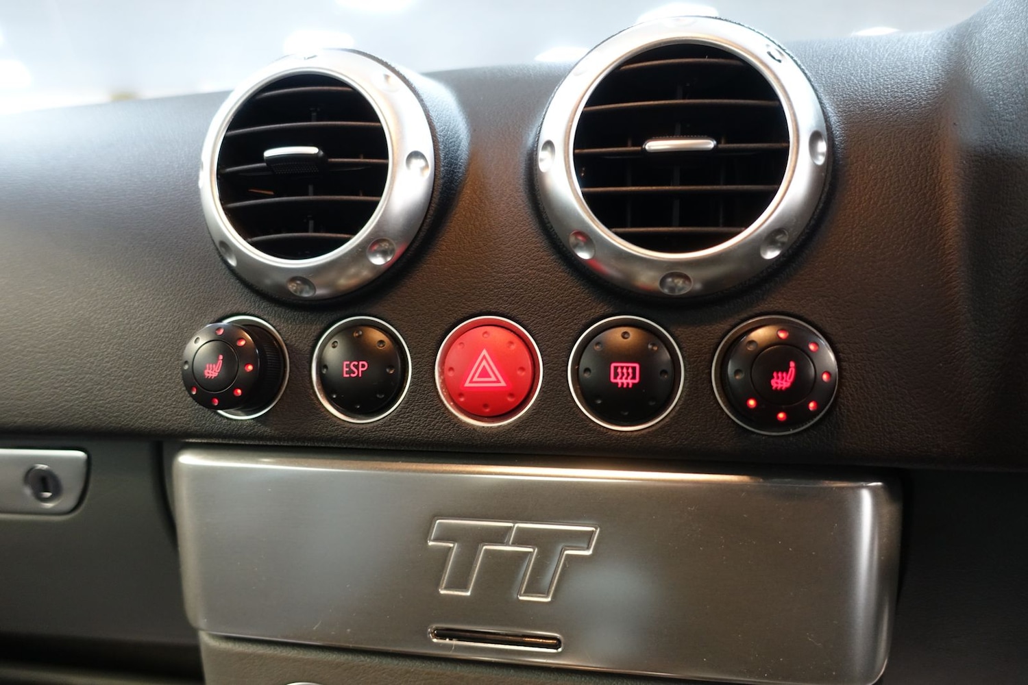 Used Audi TT 2001 for sale - 77102692: Photo 35