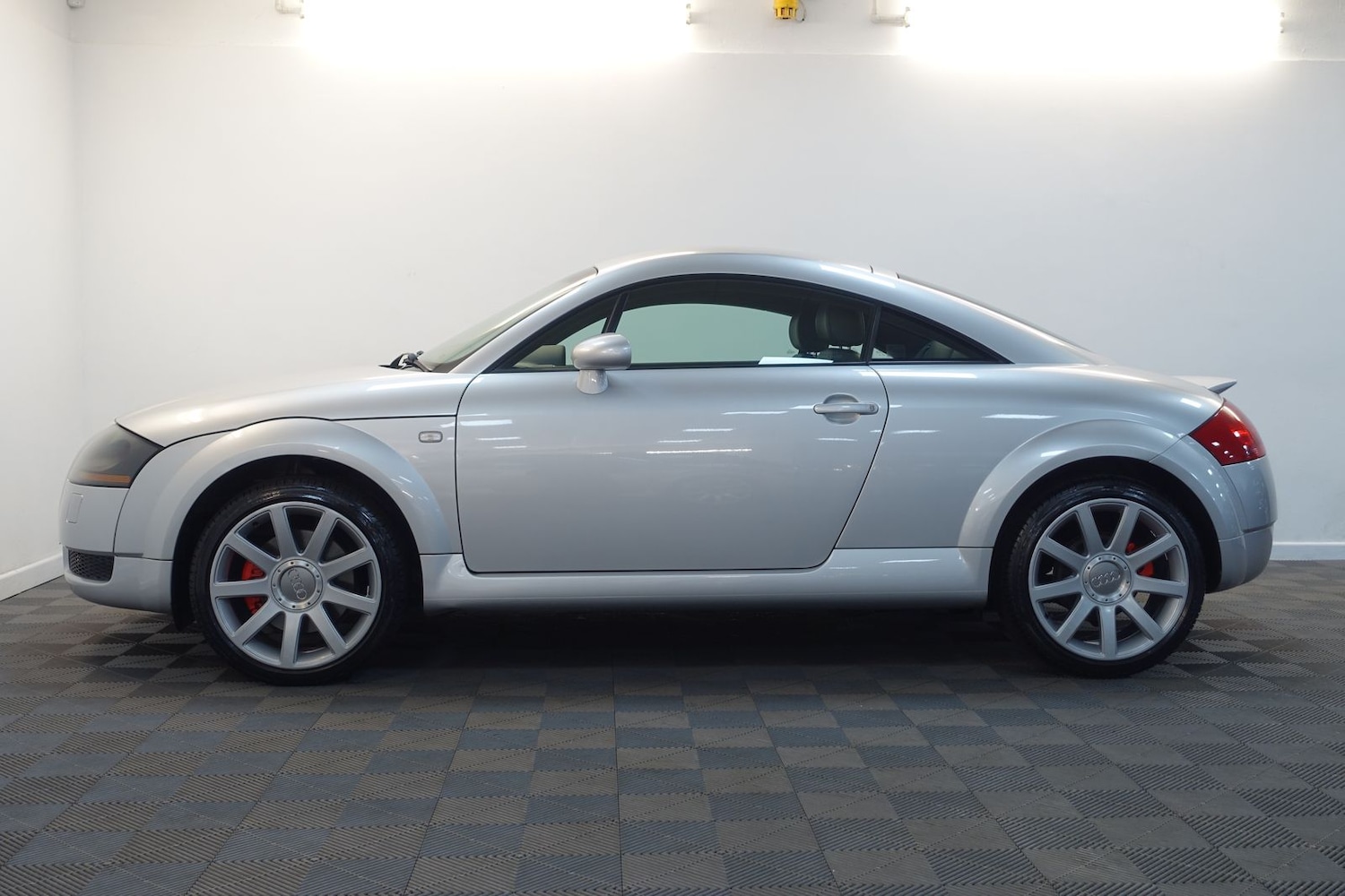Used Audi TT 2001 for sale - 77102692: Photo 6