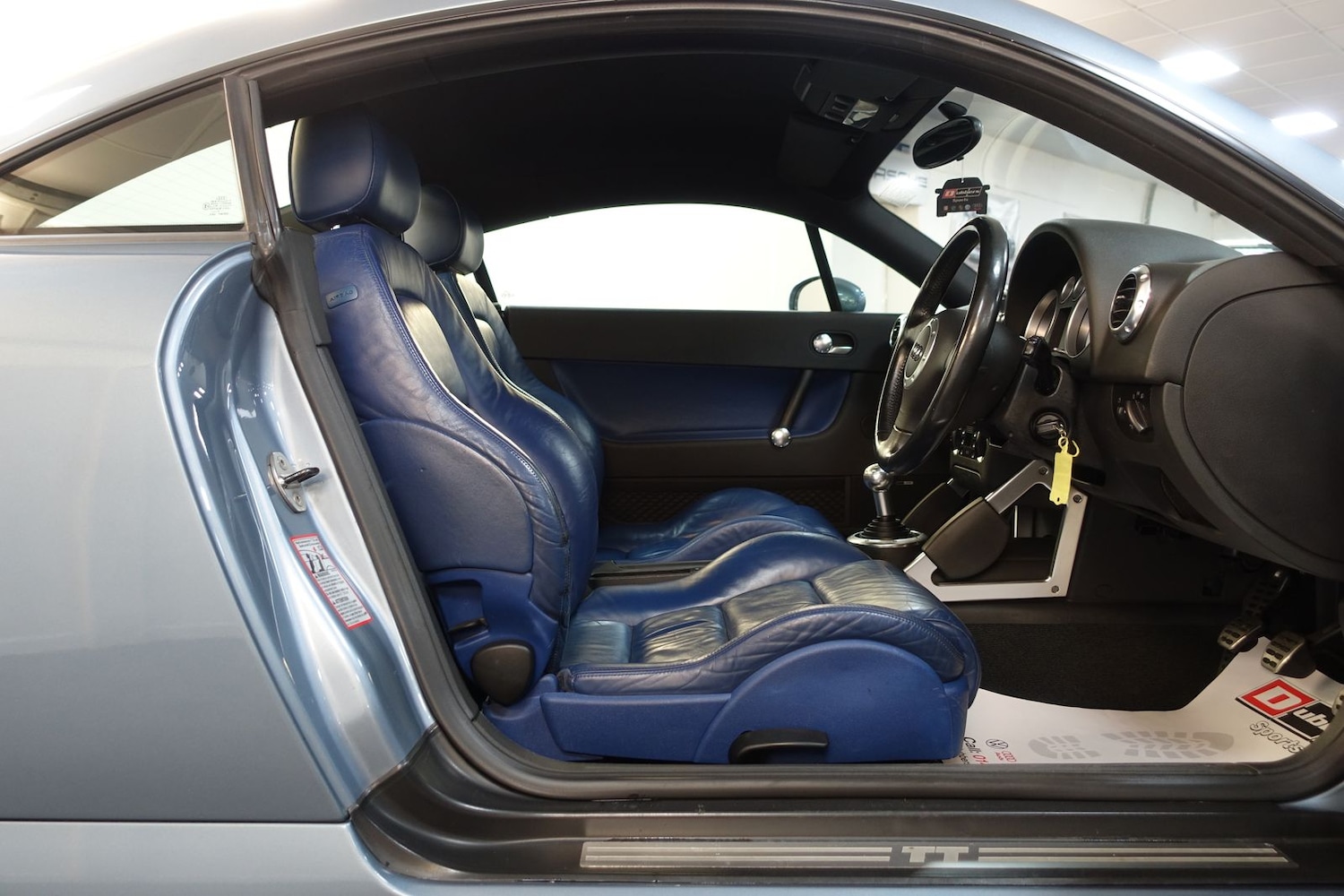 Used Audi TT 2003 for sale - 77102685: Photo 14