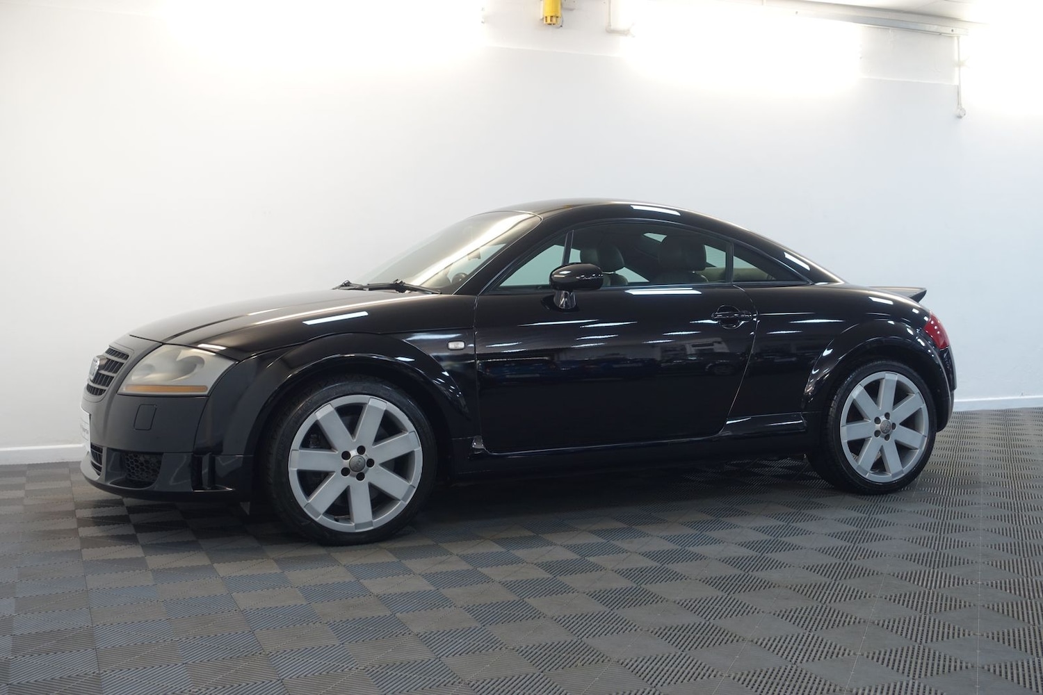 Used Audi TT 2004 for sale - 77169444: Photo 3