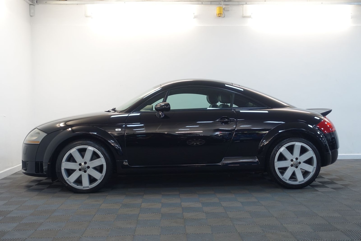 Used Audi TT 2004 for sale - 77169444: Photo 86