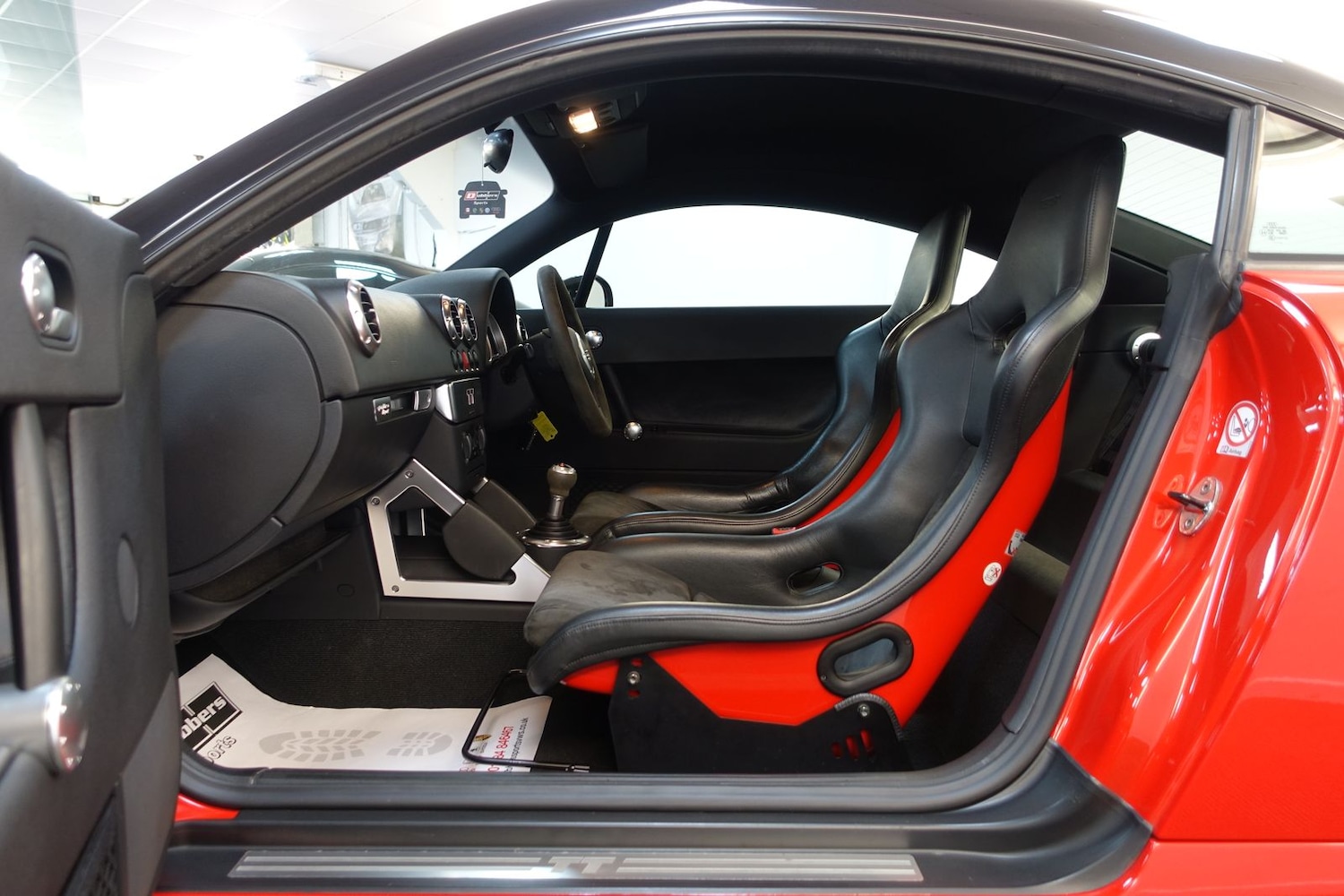 Used Audi TT 2005 for sale - 77134073: Photo 17