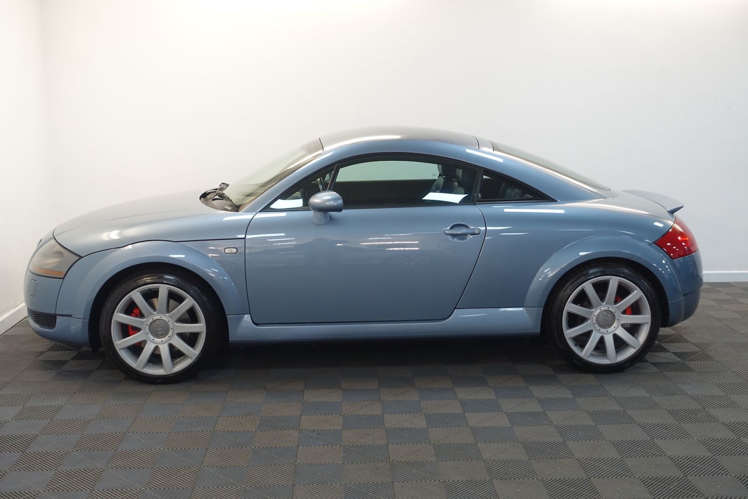Used Audi TT 2003 for sale - 76826853: Photo 2