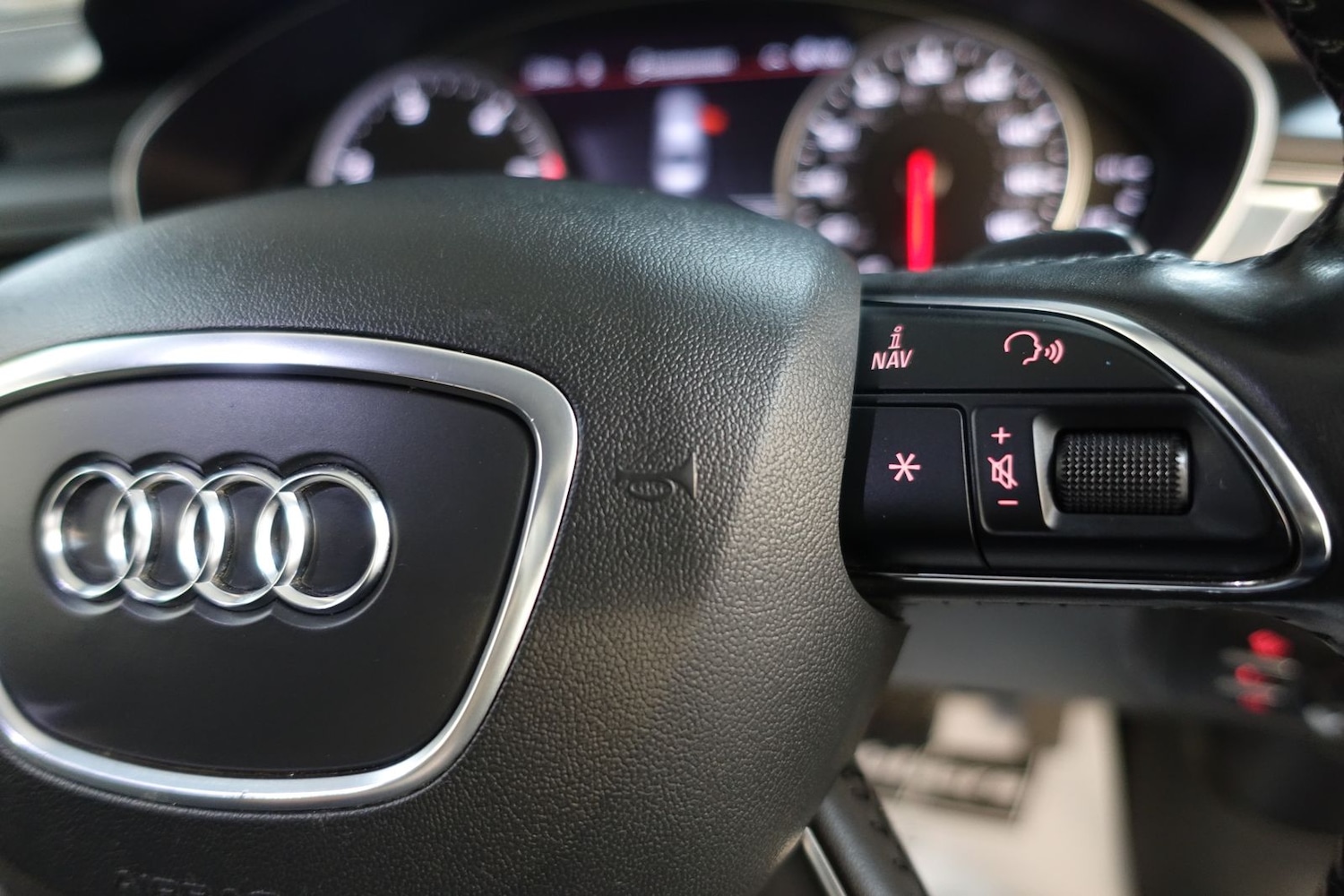 Used Audi A6 Saloon 2011 for sale - 76623779: Photo 17