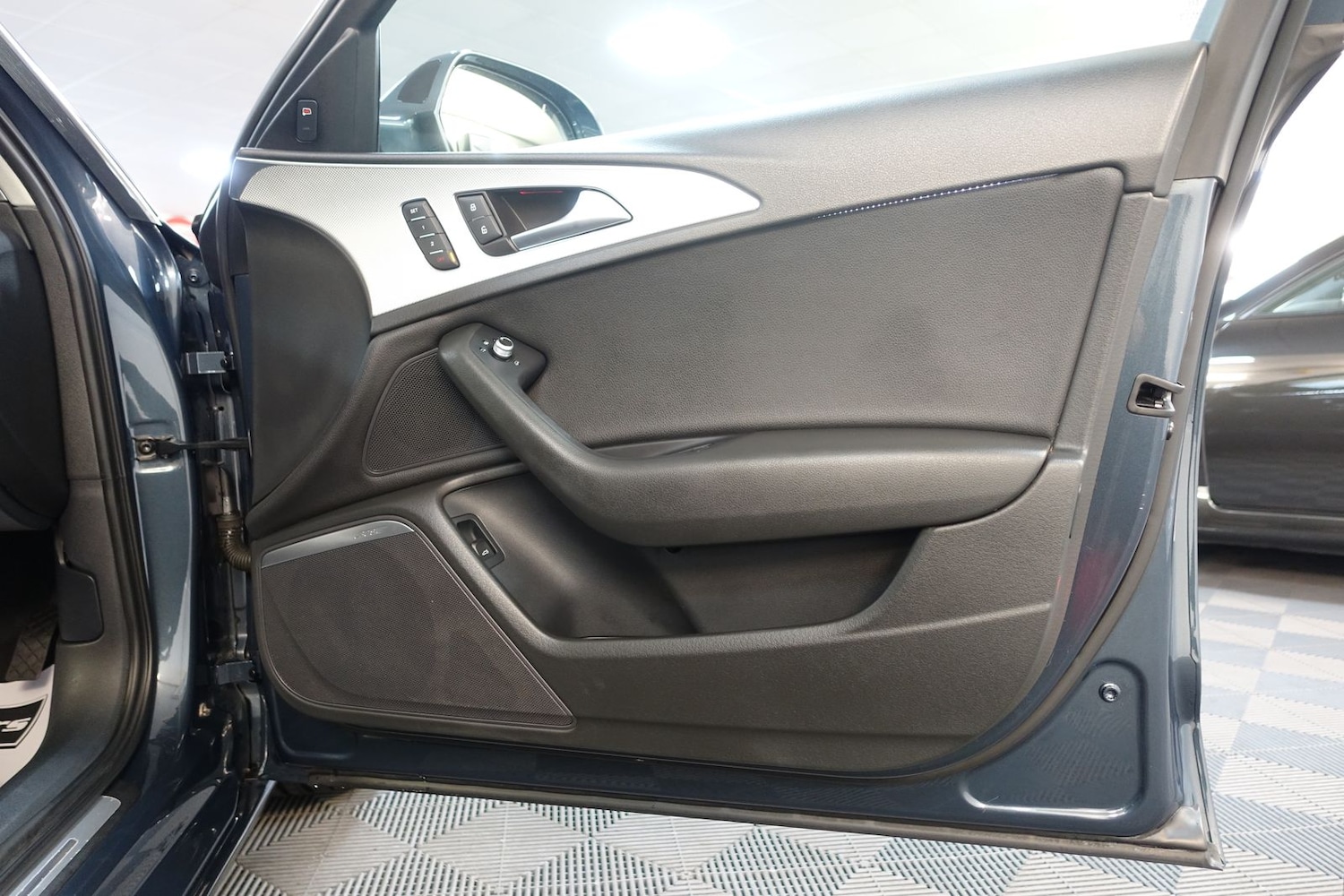 Used Audi A6 Saloon 2011 for sale - 76623779: Photo 26