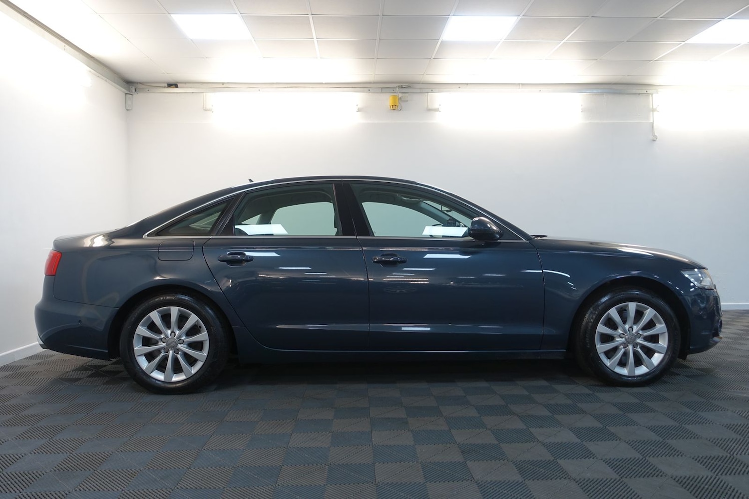 Used Audi A6 Saloon 2011 for sale - 76623779: Photo 6
