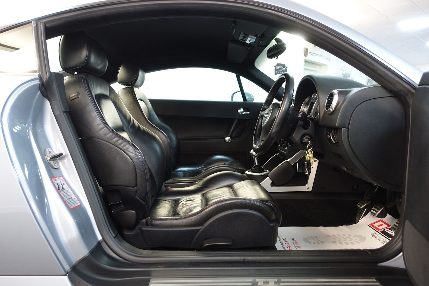 Used Audi TT 2002 for sale - 77102688: Photo 13