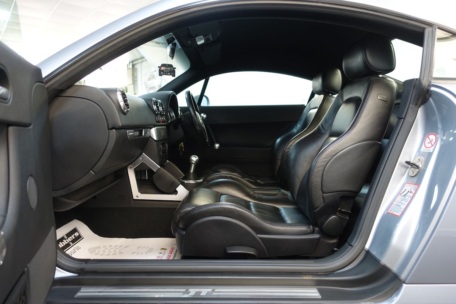 Used Audi TT 2002 for sale - 77102688: Photo 17