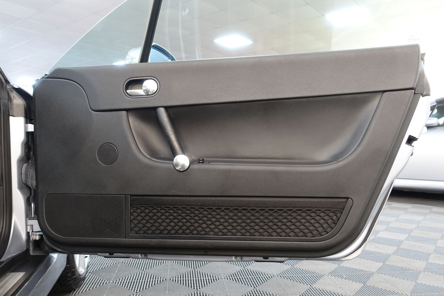 Used Audi TT 2002 for sale - 77102688: Photo 29