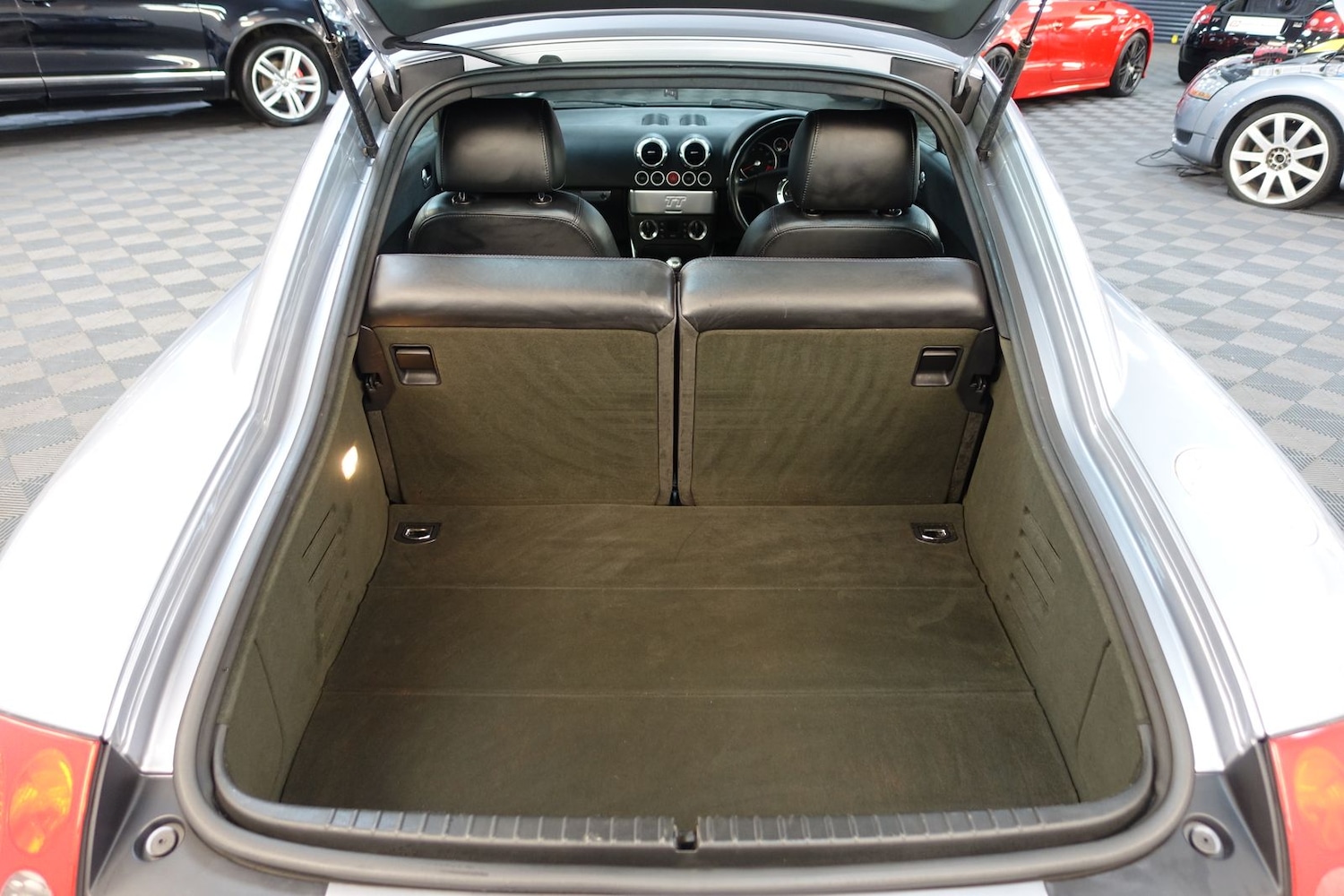 Used Audi TT 2002 for sale - 77102688: Photo 33