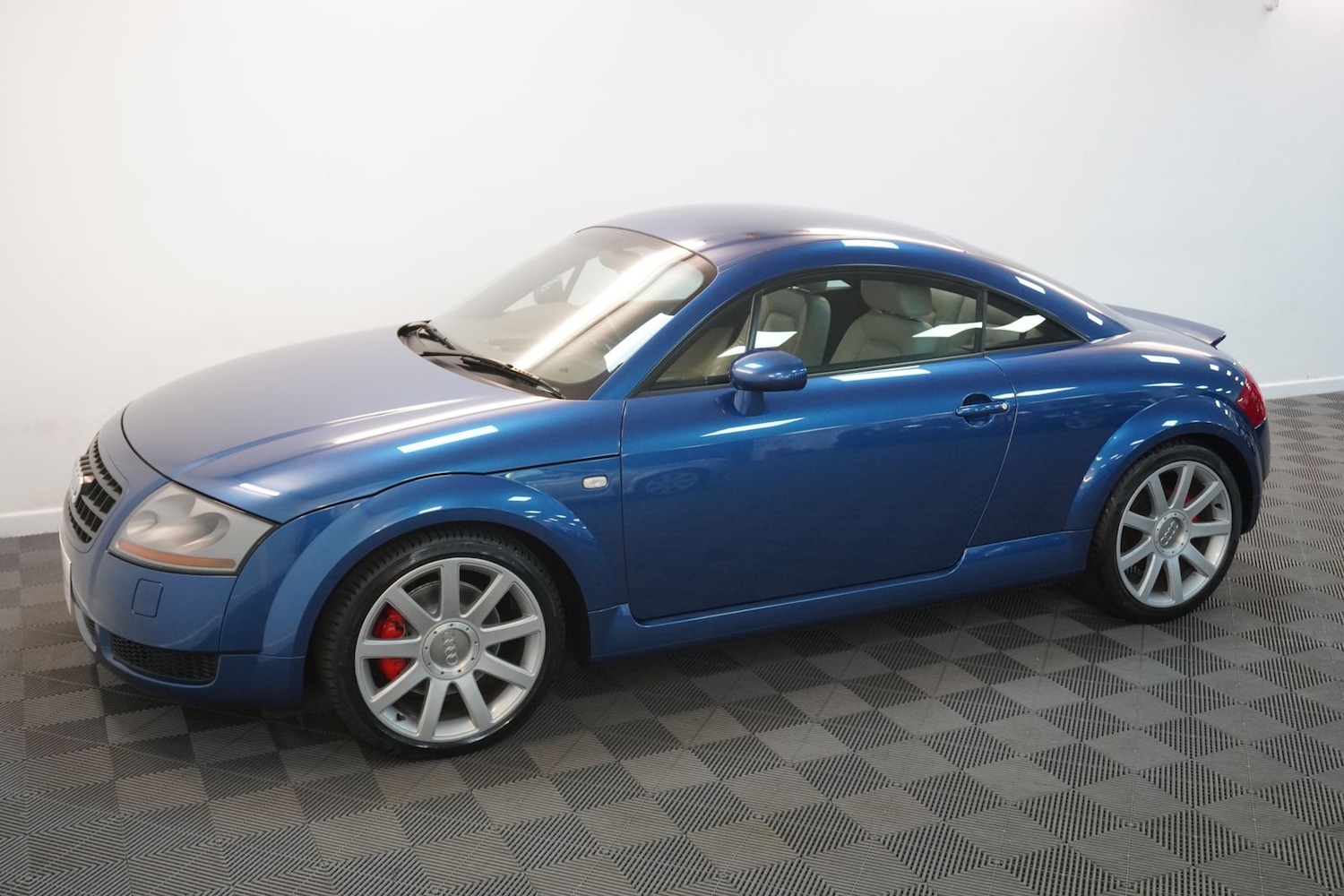 Used Audi TT 2003 for sale - 78206836: Photo 15