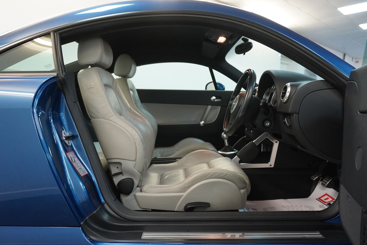 Used Audi TT 2003 for sale - 78206836: Photo 17