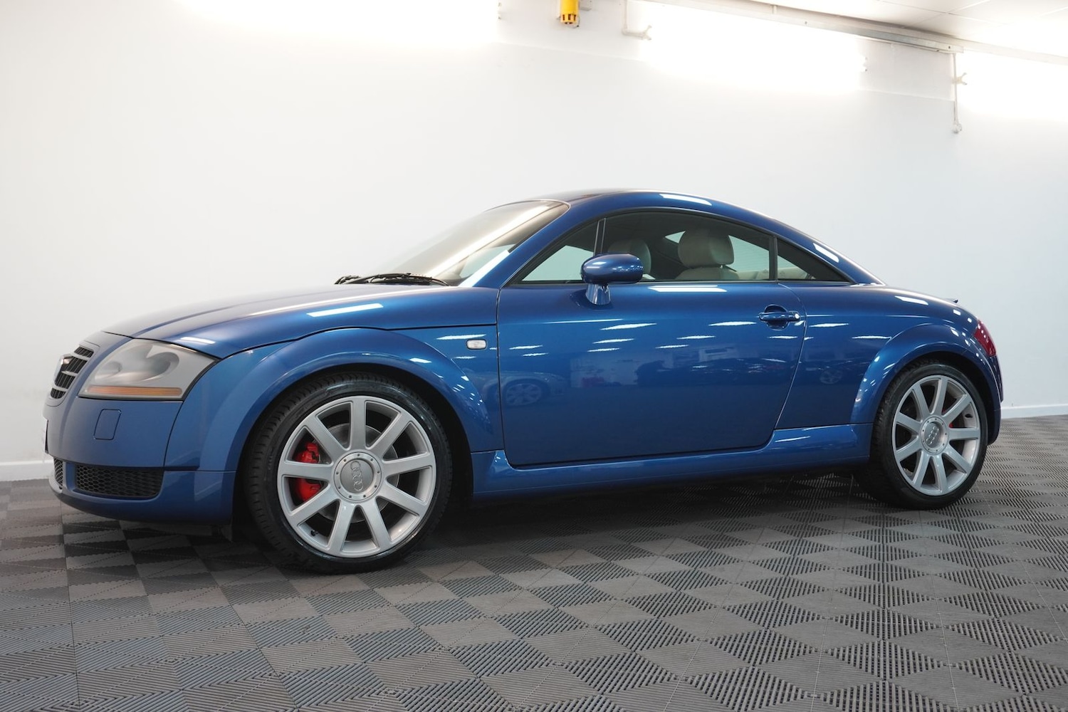 Used Audi TT 2003 for sale - 78206836: Photo 5