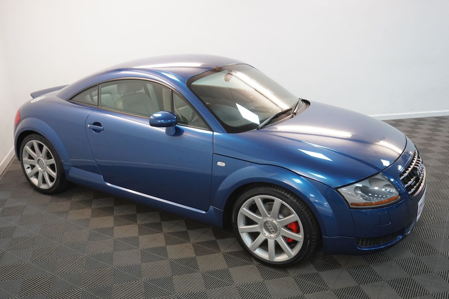 Used Audi TT 2003 for sale - 78206836: Photo 70