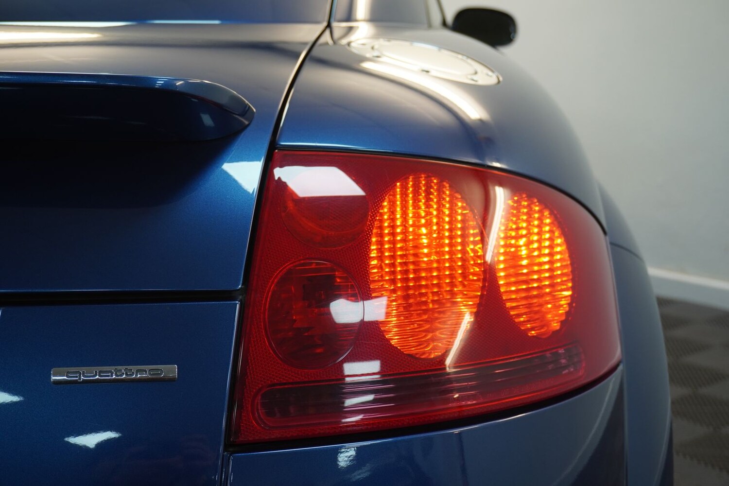 Used Audi TT 2003 for sale - 78206836: Photo 93