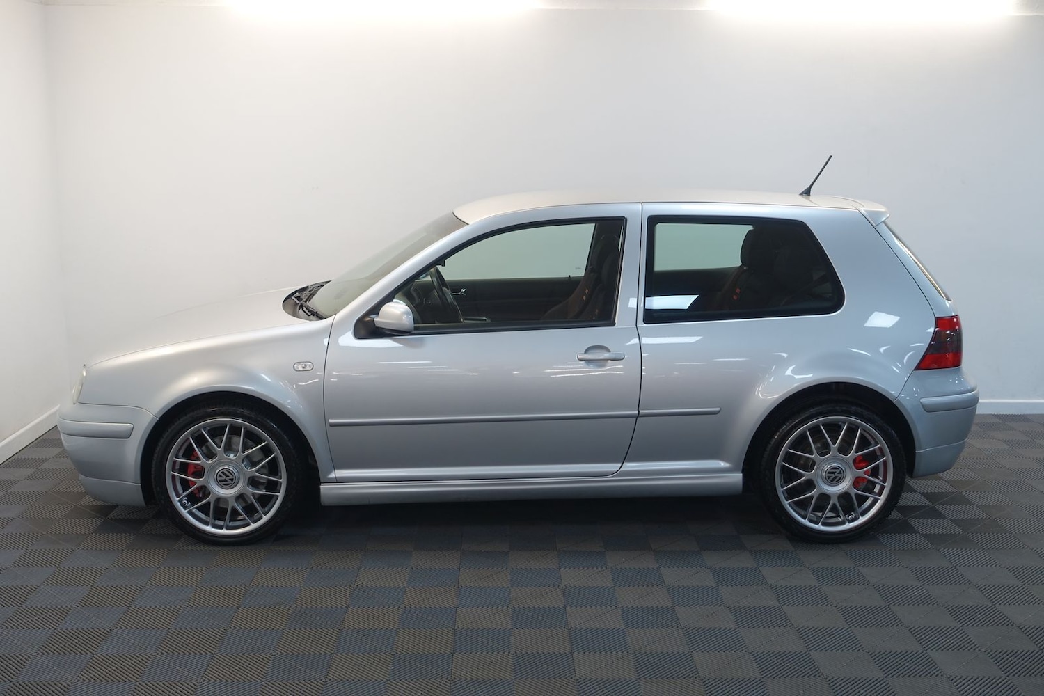 Used Volkswagen Golf 2002 for sale - 76731671: Photo 2