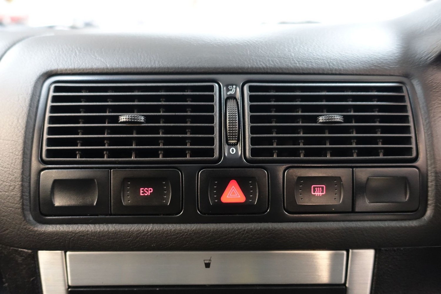 Used Volkswagen Golf 2002 for sale - 76731671: Photo 21