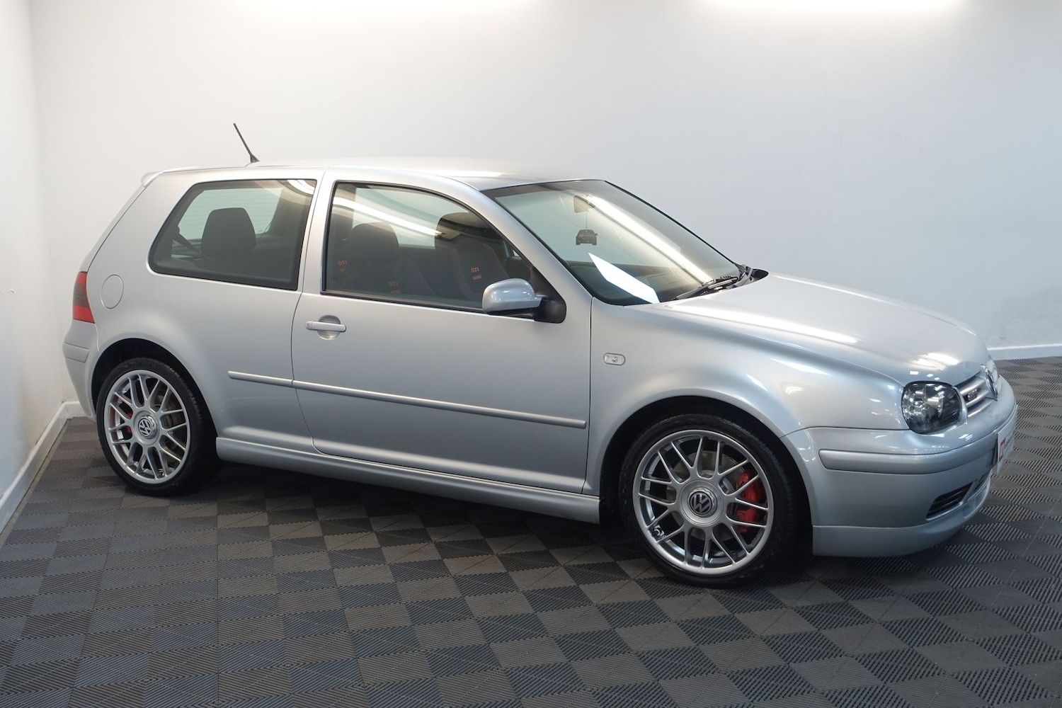 Used Volkswagen Golf 2002 for sale - 76731671: Photo 76