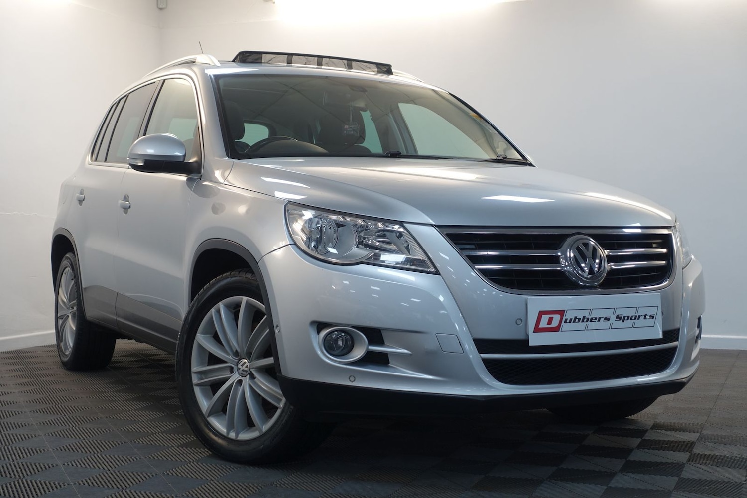 Used Volkswagen Tiguan 2008 for sale - 76731677: Photo 1