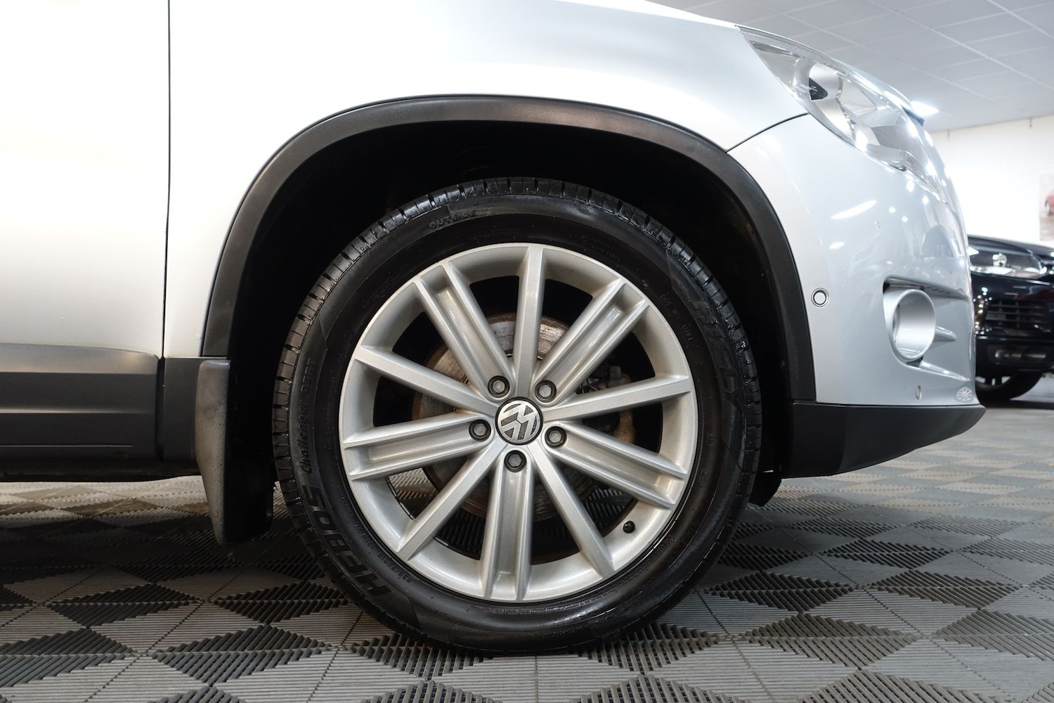 Used Volkswagen Tiguan 2008 for sale - 76731677: Photo 100