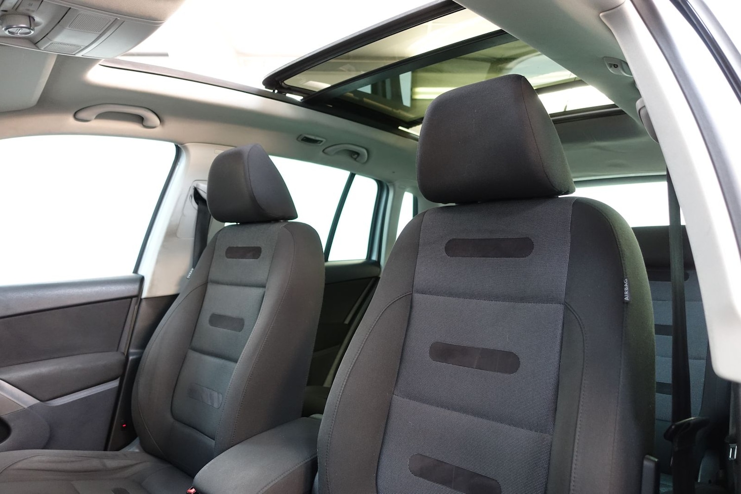 Used Volkswagen Tiguan 2008 for sale - 76731677: Photo 35