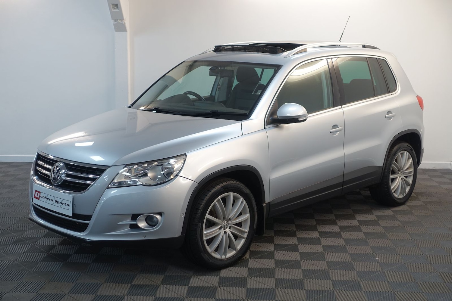 Used Volkswagen Tiguan 2008 for sale - 76731677: Photo 46