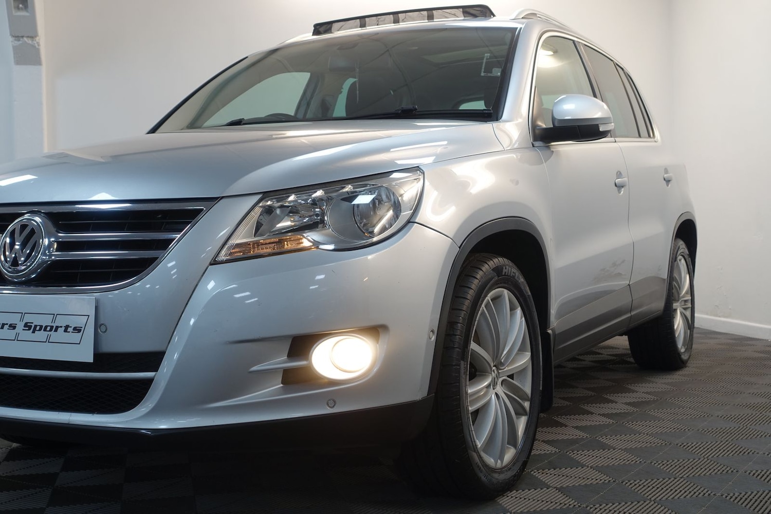 Used Volkswagen Tiguan 2008 for sale - 76731677: Photo 62