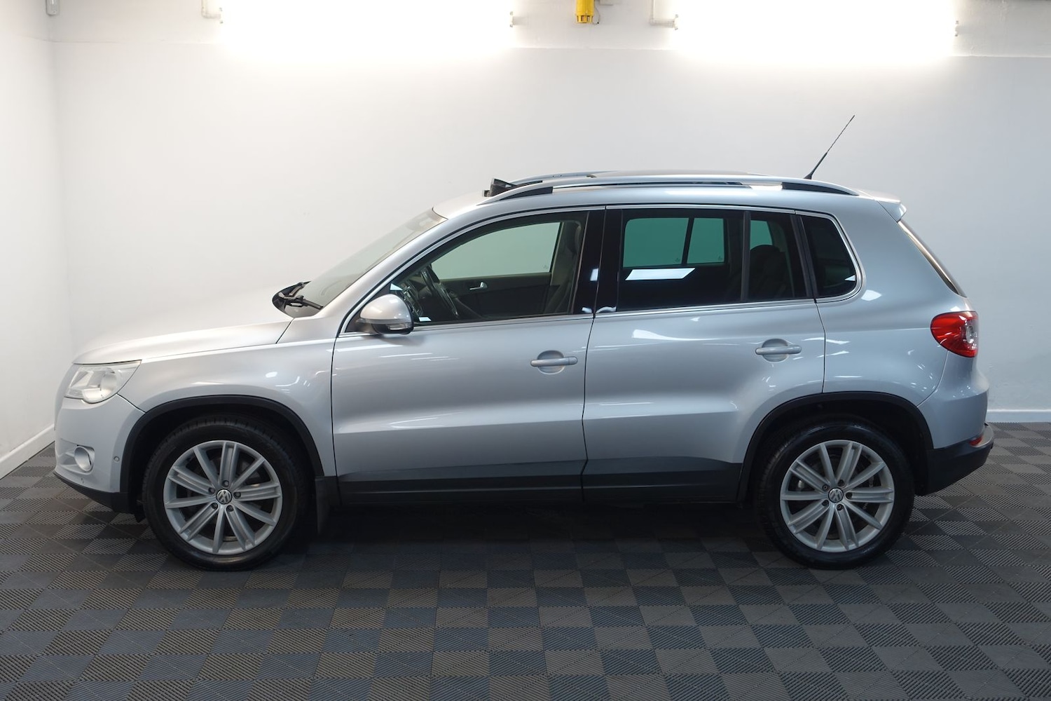 Used Volkswagen Tiguan 2008 for sale - 76731677: Photo 7