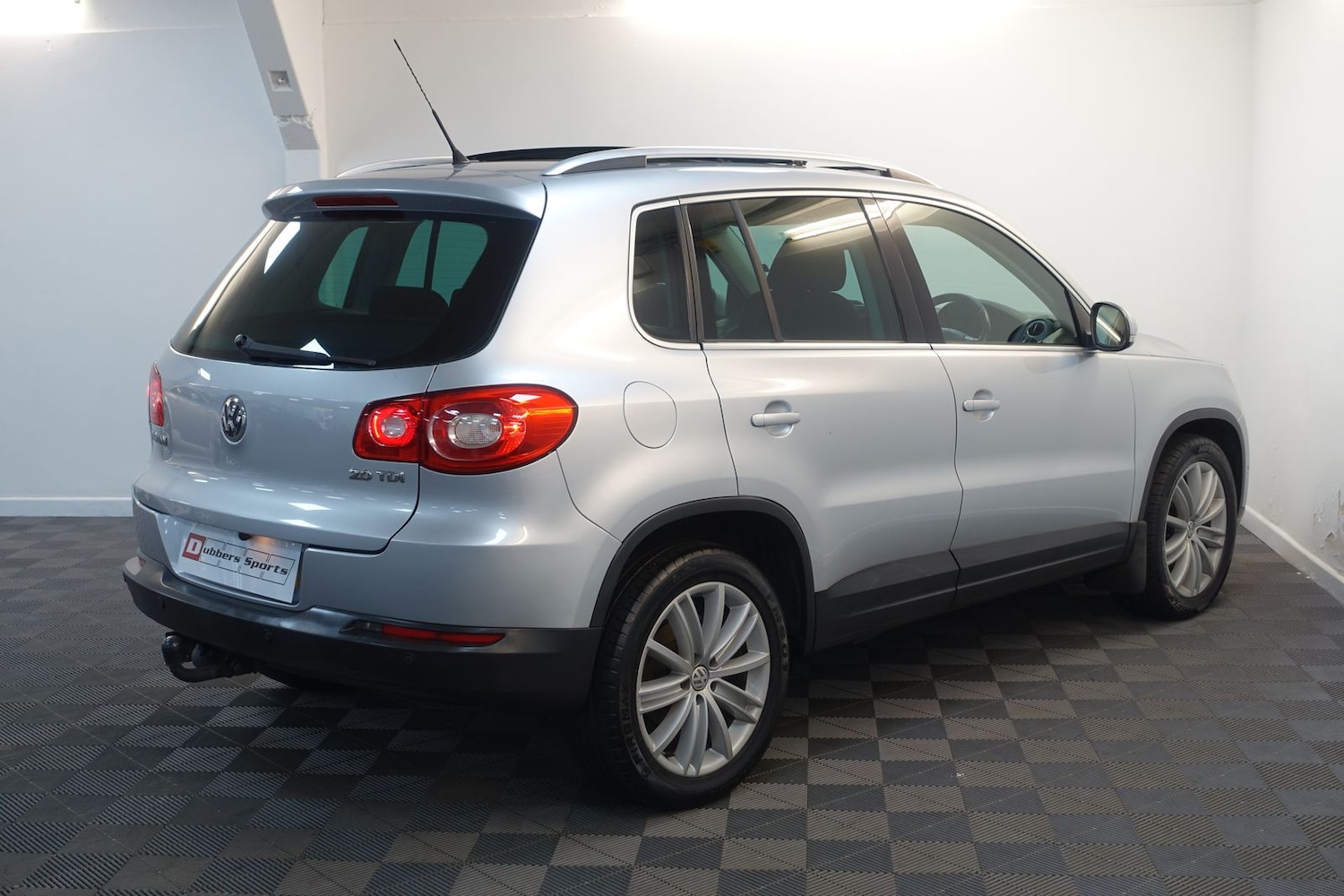 Used Volkswagen Tiguan 2008 for sale - 76731677: Photo 85