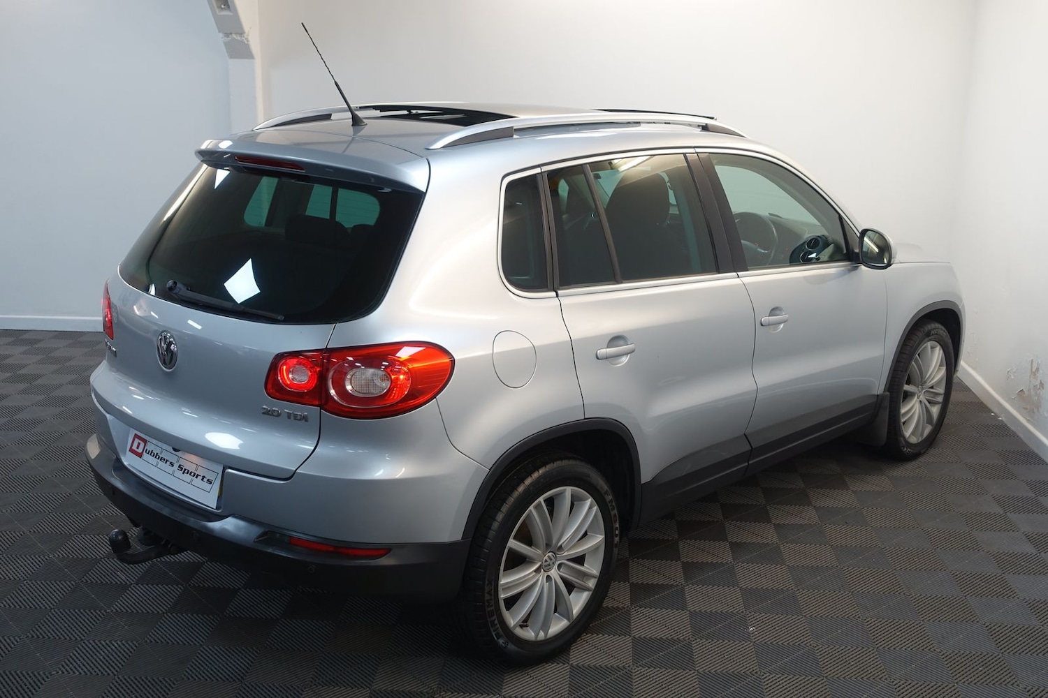Used Volkswagen Tiguan 2008 for sale - 76731677: Photo 87