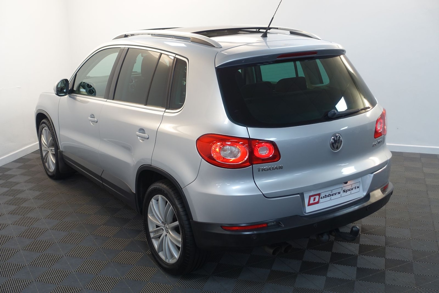 Used Volkswagen Tiguan 2008 for sale - 76731677: Photo 90