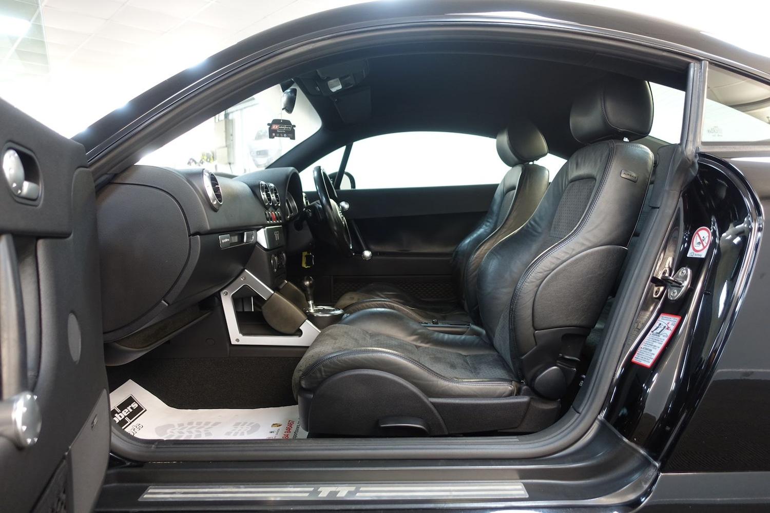 Used Audi TT 2004 for sale - 75891837: Photo 19