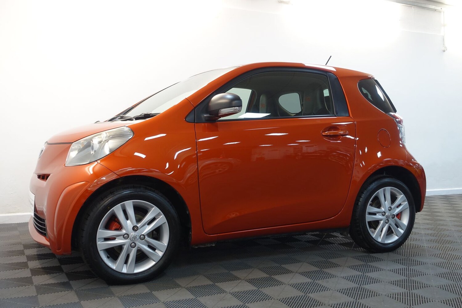 Used Toyota IQ 2011 for sale - 77442726: Photo 77