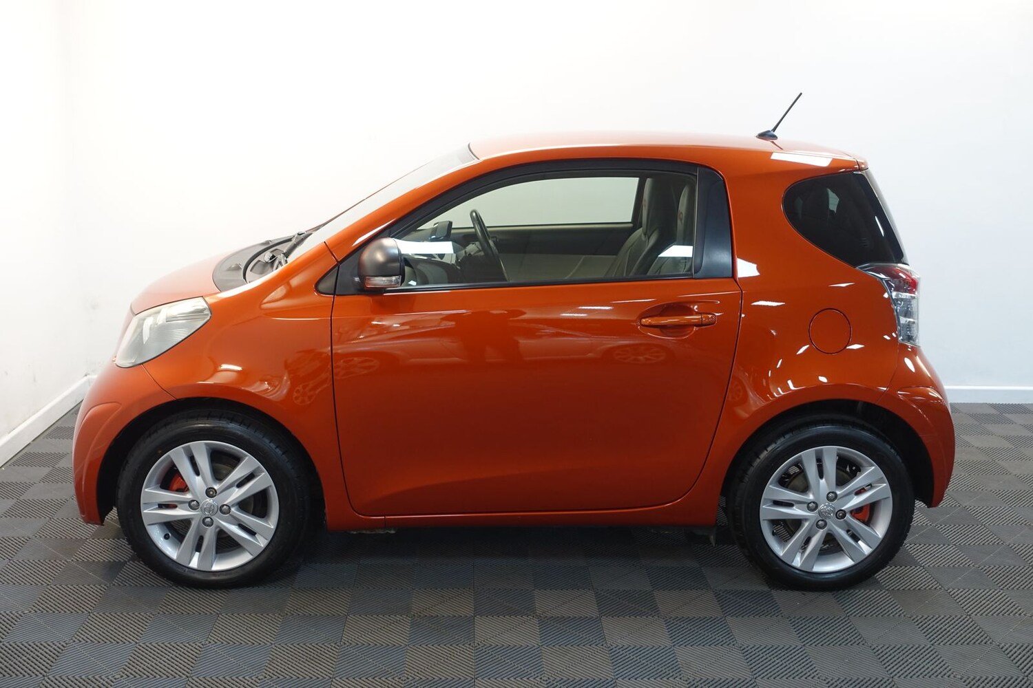 Used Toyota IQ 2011 for sale - 77442726: Photo 78